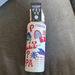 Philadelphia Phillies 34 oz Water Bottle